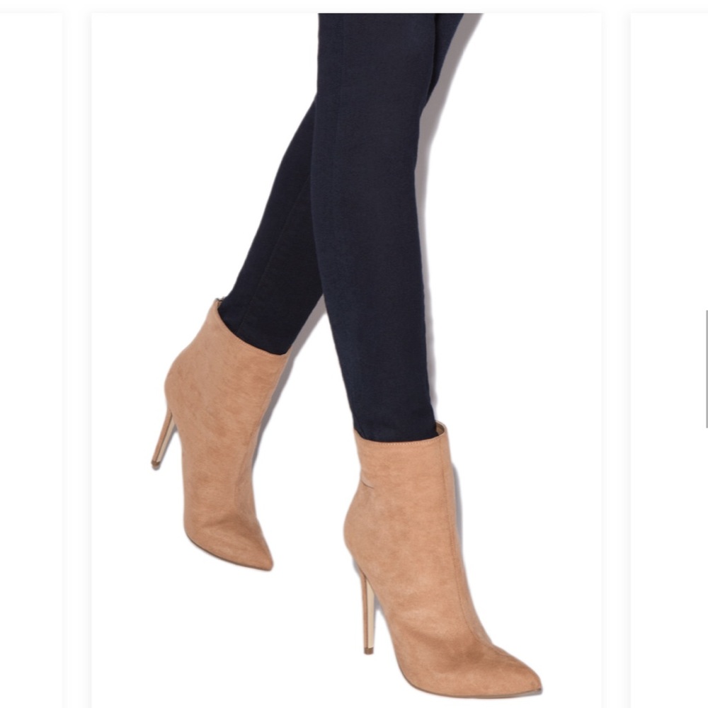 SHOEDAZZLE: Heeled Booties
